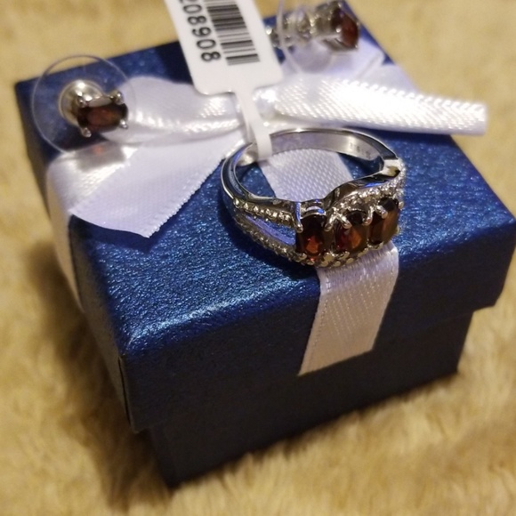 Ring and Earring Set - Picture 2 of 2